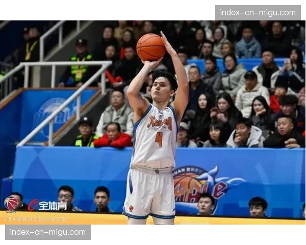 四川47-105惨败新疆,58分大胜创队史纪录 四川47-105惨败新疆,58分大胜创队史纪录