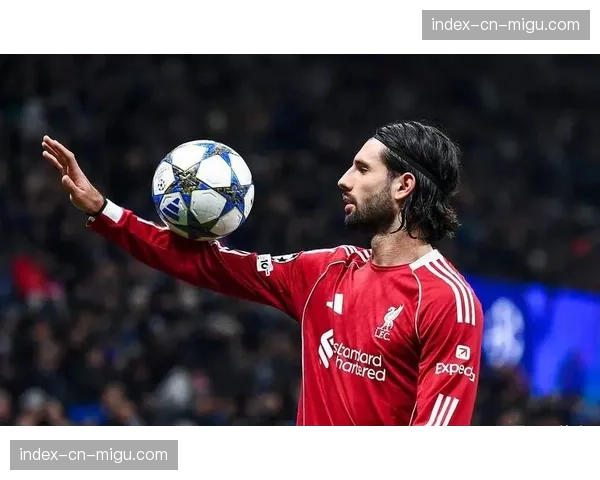 VAR争议再起：韦伯谈索博斯洛伊红牌判罚，解释进攻有利原则