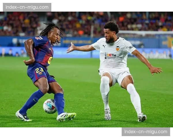 西甲速报:巴萨客场2-0力克巴伦西亚,拉菲尼亚与费尔明各入一球 西甲速报:巴萨客场2-0力克巴伦西亚,拉菲尼亚与费尔明各入一球