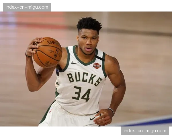 NBA雄鹿队字母哥因小腿伤势确认缺席常规赛剩余比赛,季后赛首轮复出成疑 NBA雄鹿队字母哥因小腿伤势确认缺席常规赛剩余比赛,季后赛首轮复出成疑