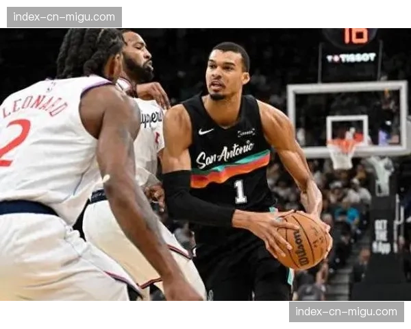 战术述评：马刺的团队篮球如何击穿了快船的明星单打